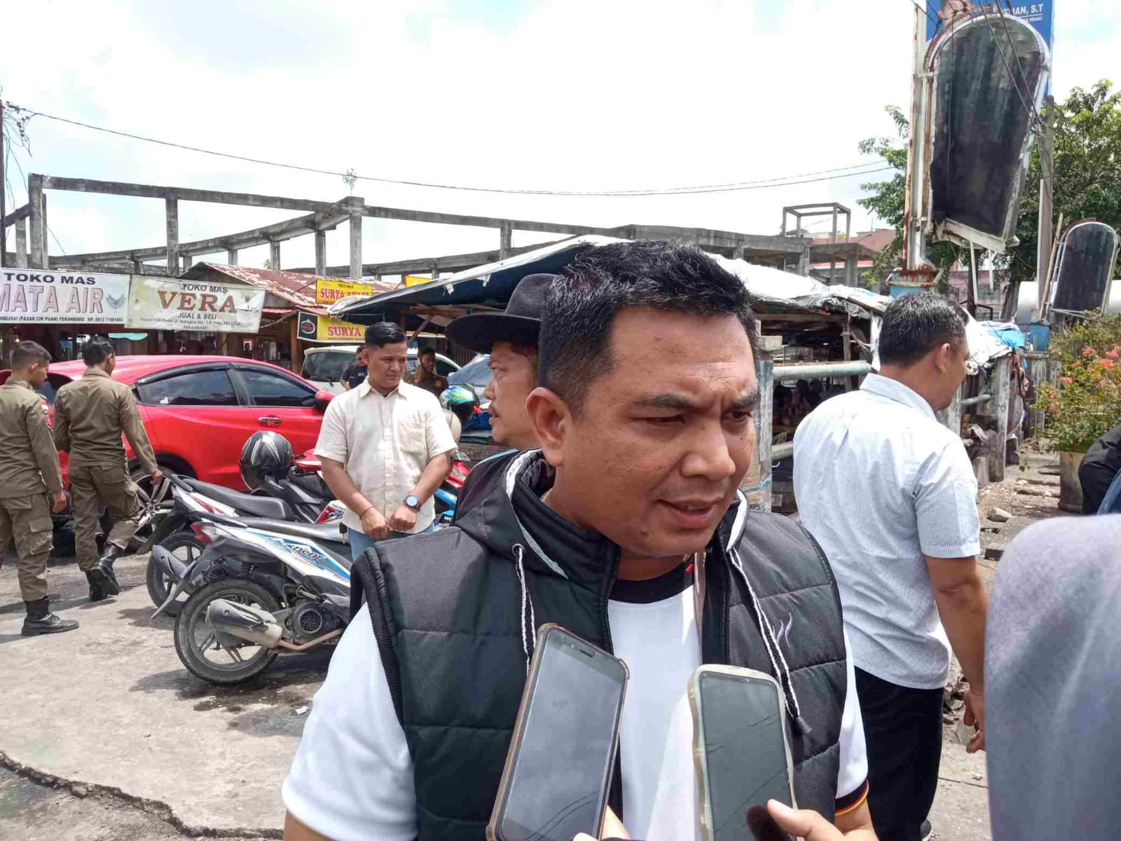 Kepala Disperindag Kota Pekanbaru, Zulhelmi Arifin
