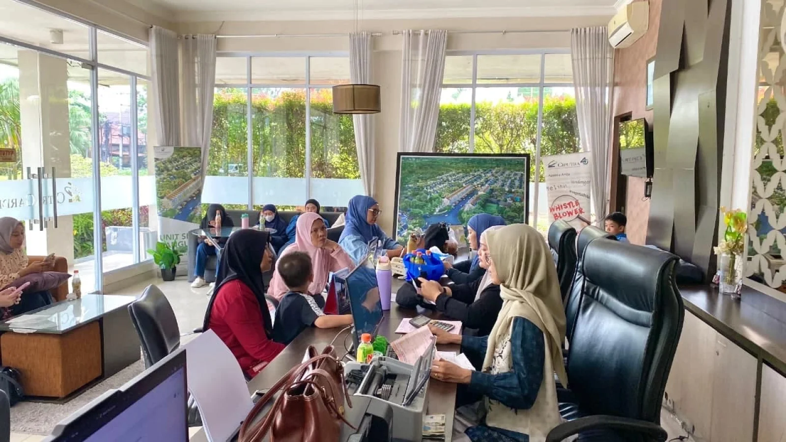 Warga antusias manfaatkan layanan pembayaran PBB-P2.