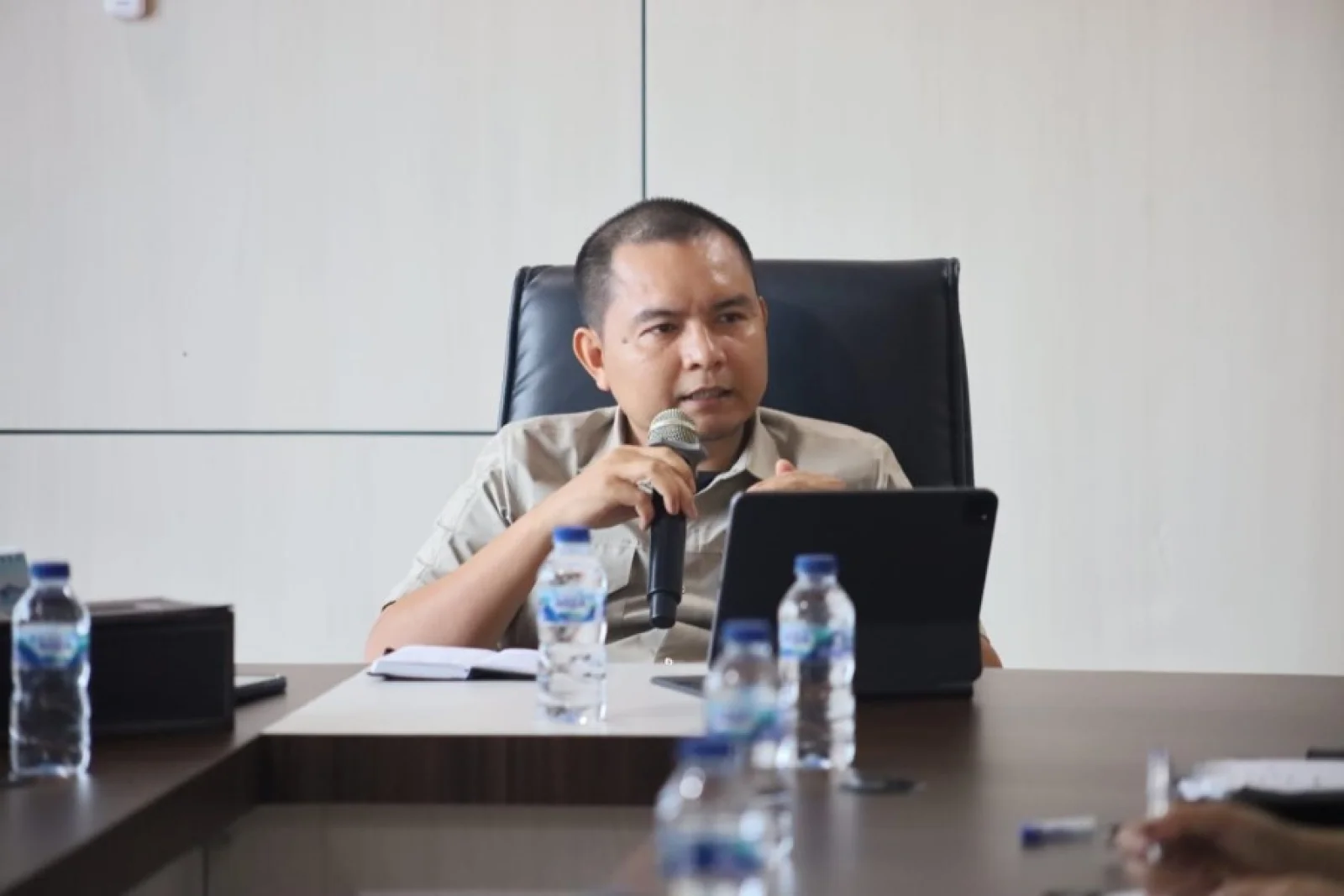 Plt Kepala Badan Pendapatan Daerah (Bapenda) Kota Pekanbaru Tengku Denny Muharapan