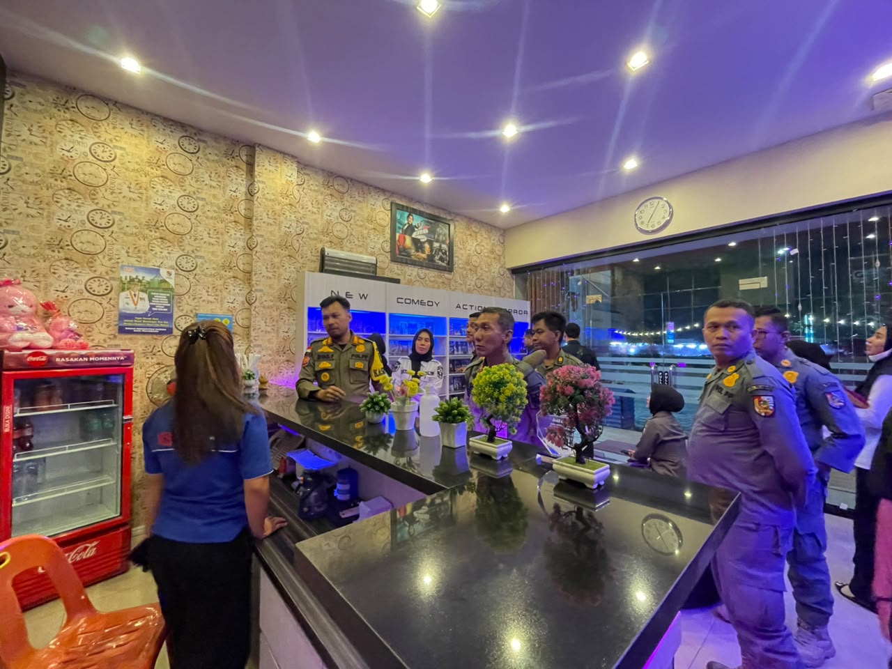 Razia Tempat Hiburan, Satpol PP Pekanbaru Amankan Lima Pasang Muda-Mudi
